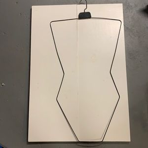 Black metal hungers black and white 100pcs/$250